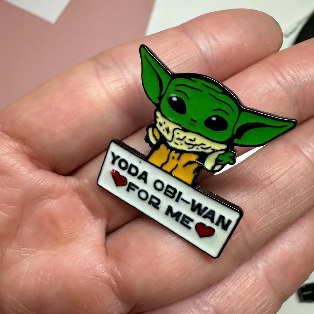 Star Wars Baby Yoda The Mandalorian Enamel Pins -228